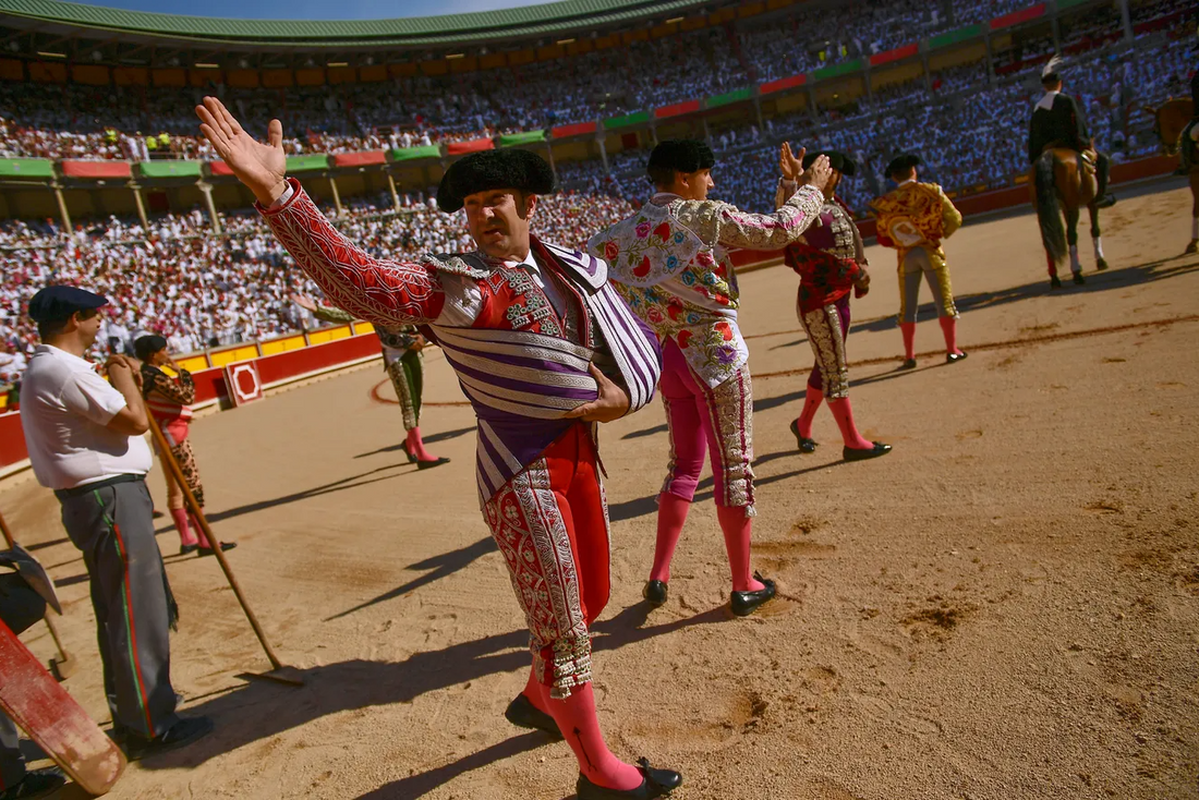 The significance of bullfighter outfits