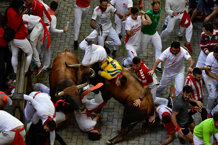 BullBalcony: Pamplona Bull Run Balconies and Bullfight Tickets